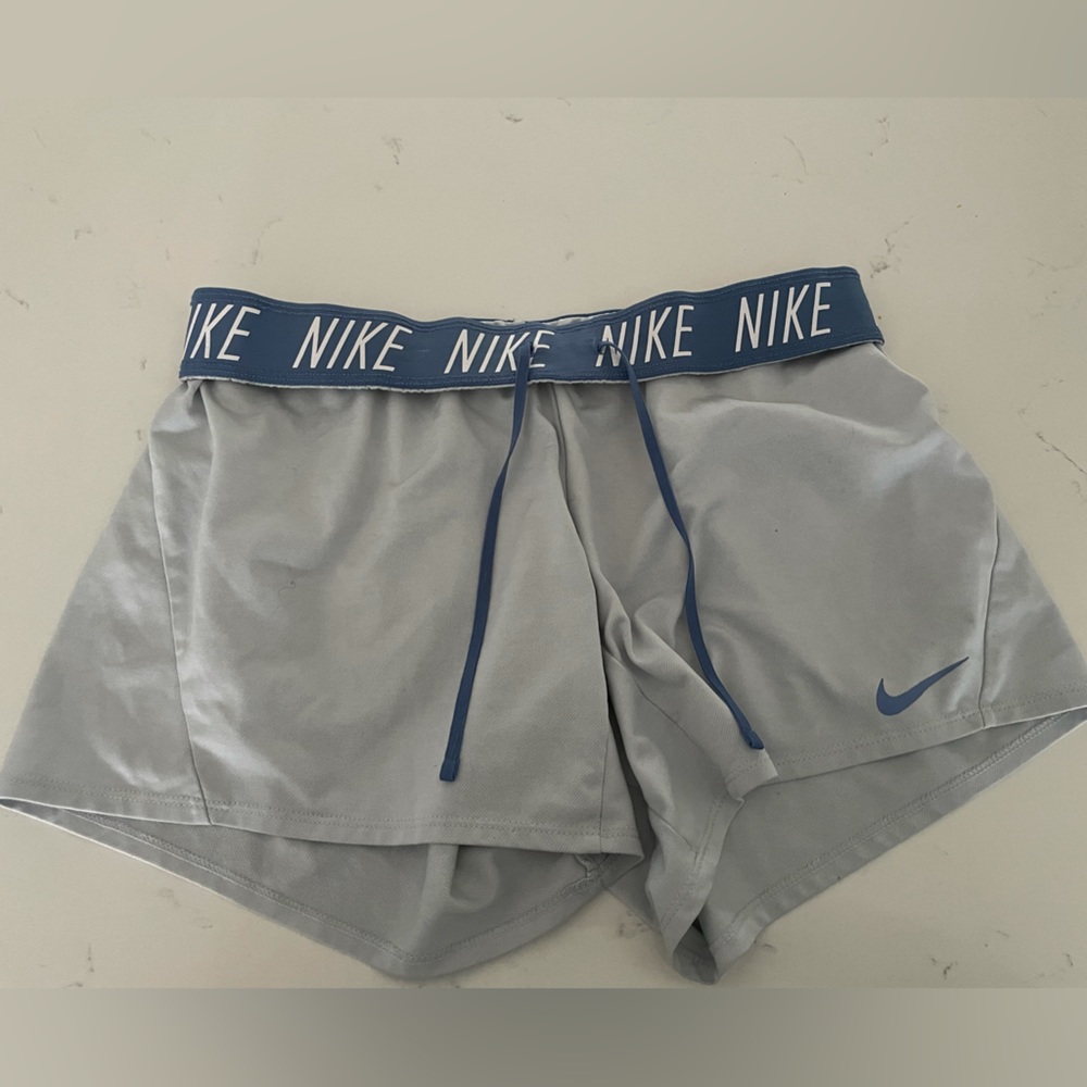 Nike medium dry fit shorts